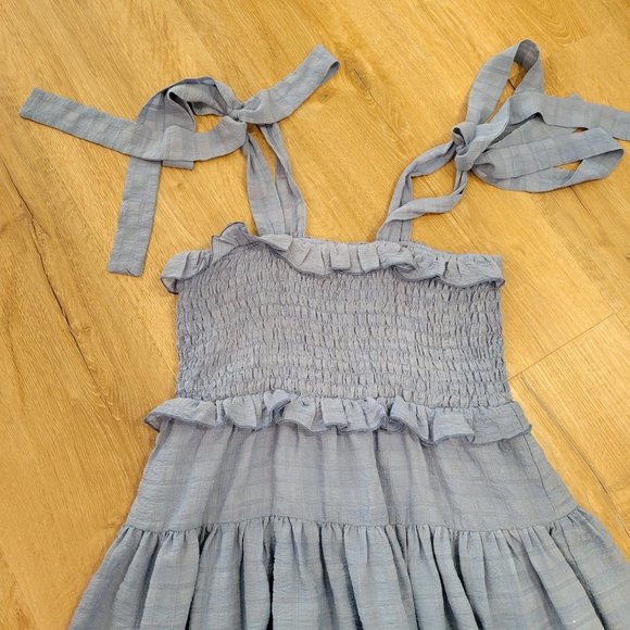 Elle Oh Elle denim blue smocked midi dress, size small - Picture 2 of 4